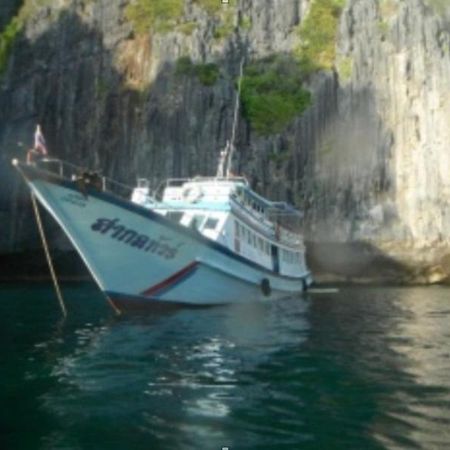 Maya Bay Sleepaboard Resort Phi Phi Don Exterior photo